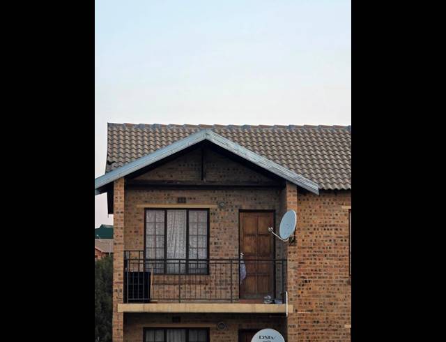 2 BEDROOM APARTMENT FOR SALE IN CHLOORKOP